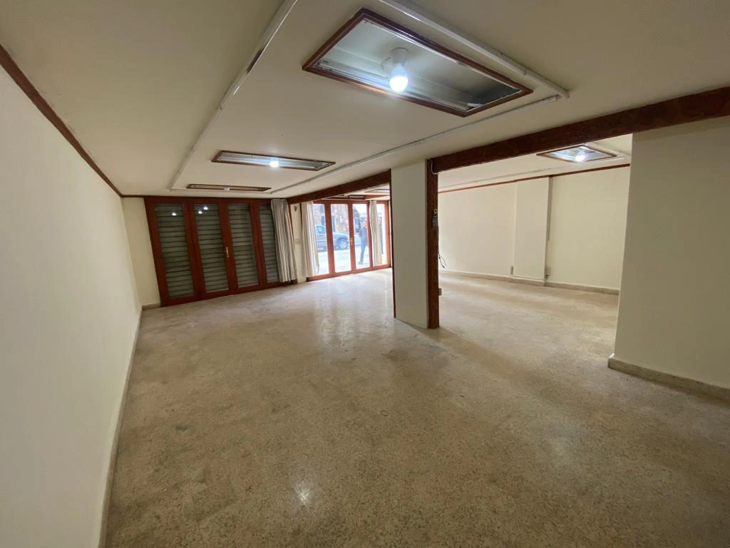 Maalaka shop two floors for sale suitable for pharmacy ref