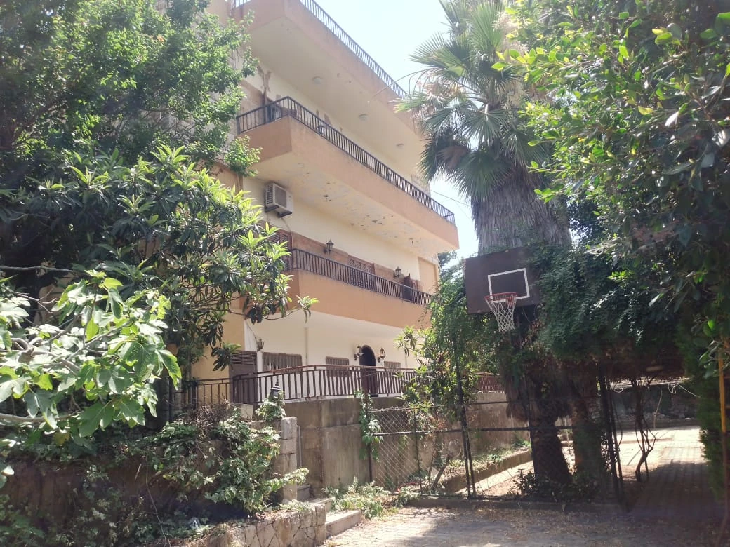 Exclusive 3-story residential building for sale in nabiyeh -metn