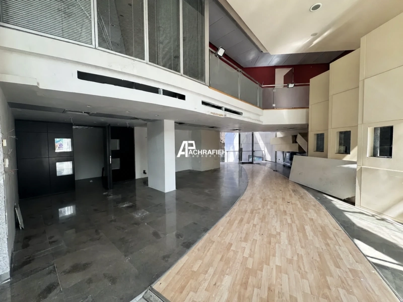 180 Sqm - 2 Floors Shop For Sale in Achrafieh