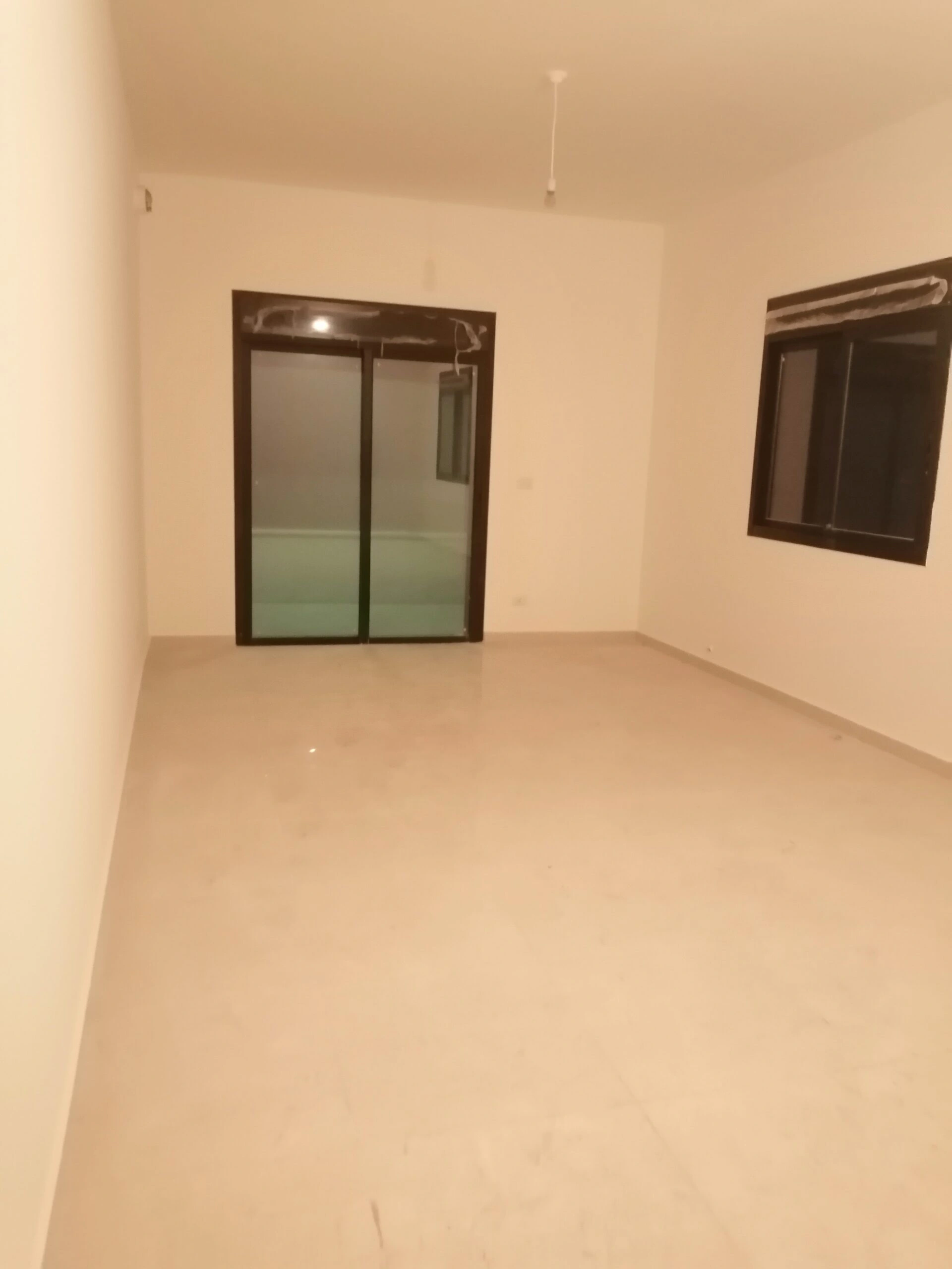 Zahle midan brand new apartment 135 sqm with garden