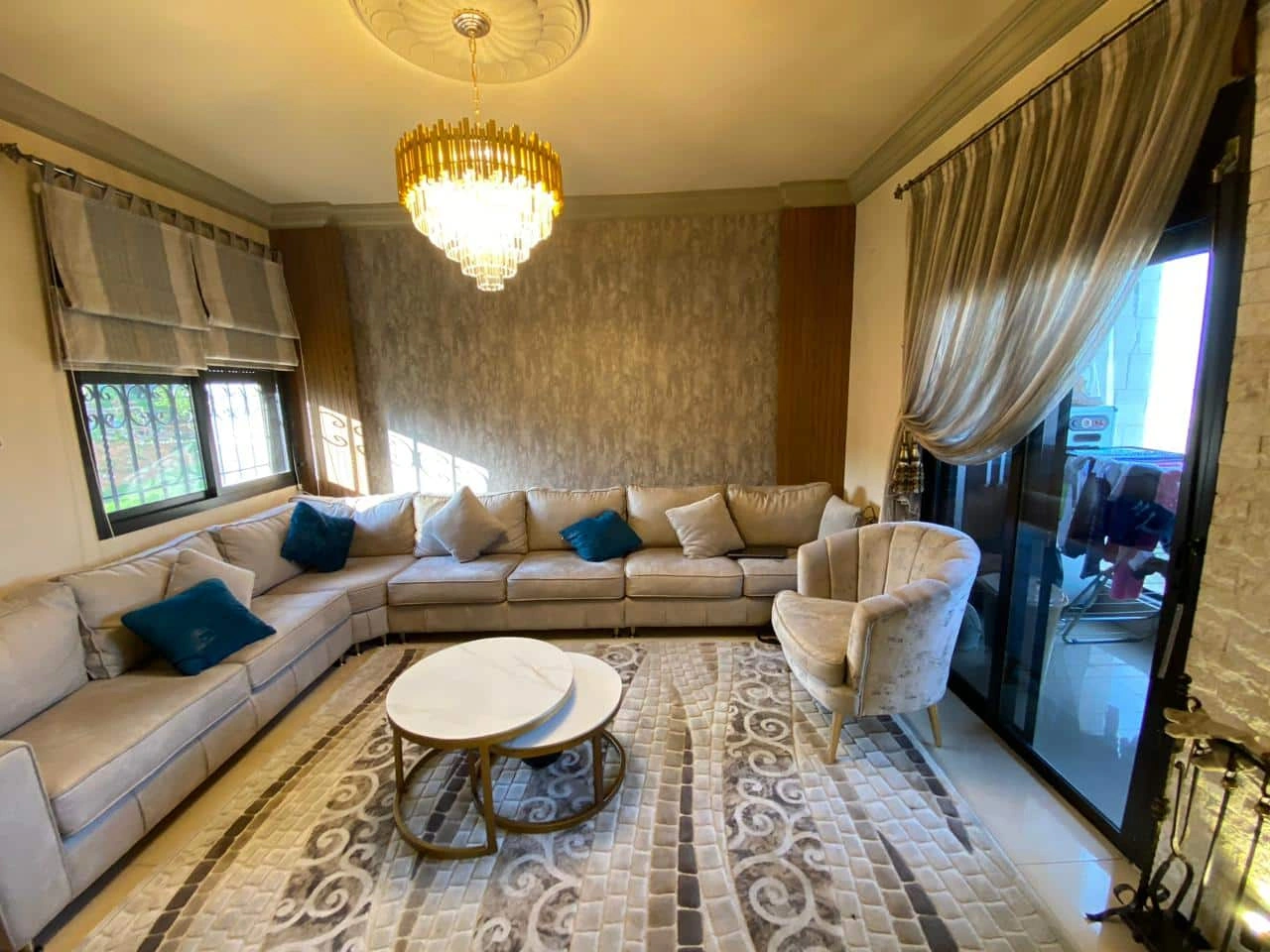 Zahle el hemmar fully decorated apartment for sale ref