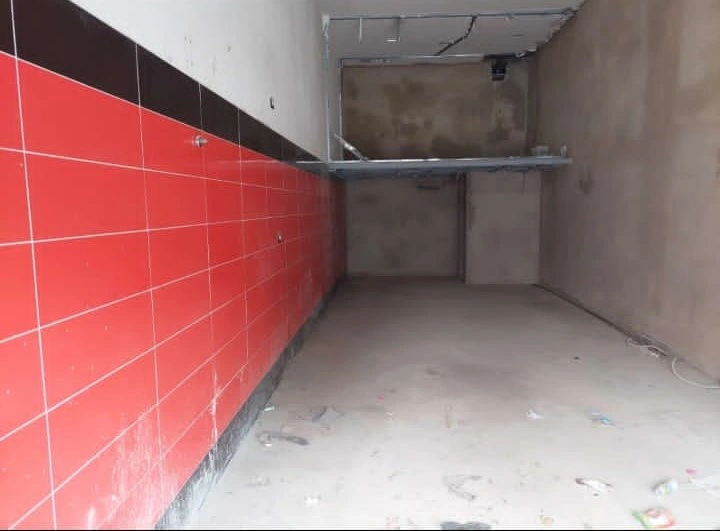 Zahle madine el sinayia shop for sale ref