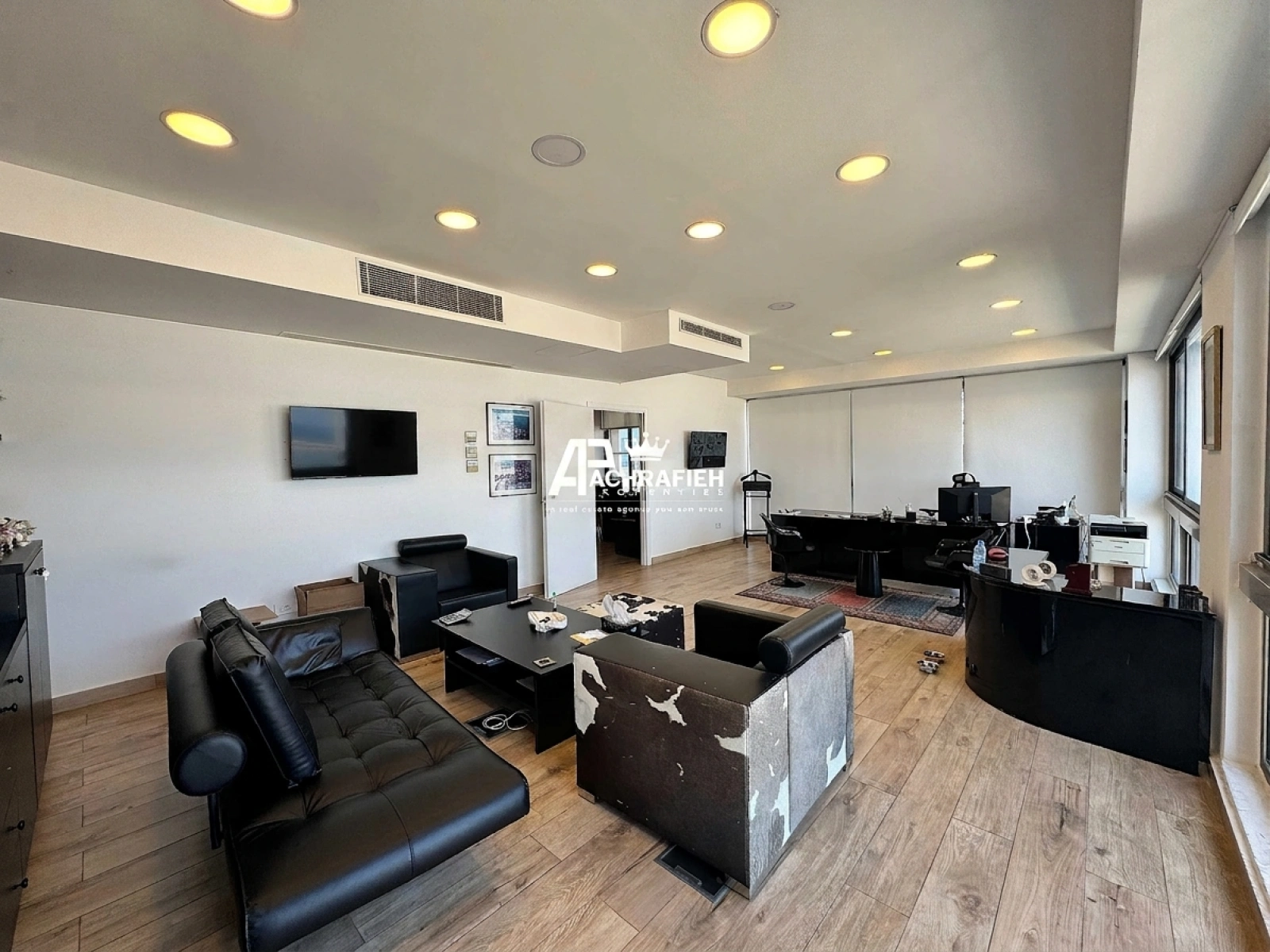 Office For Rent In Gemmayze - مكتب للأجار في الجميزة in Gemayzeh