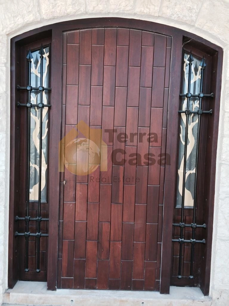 Shop for rent in bouar prime location fully decorated .