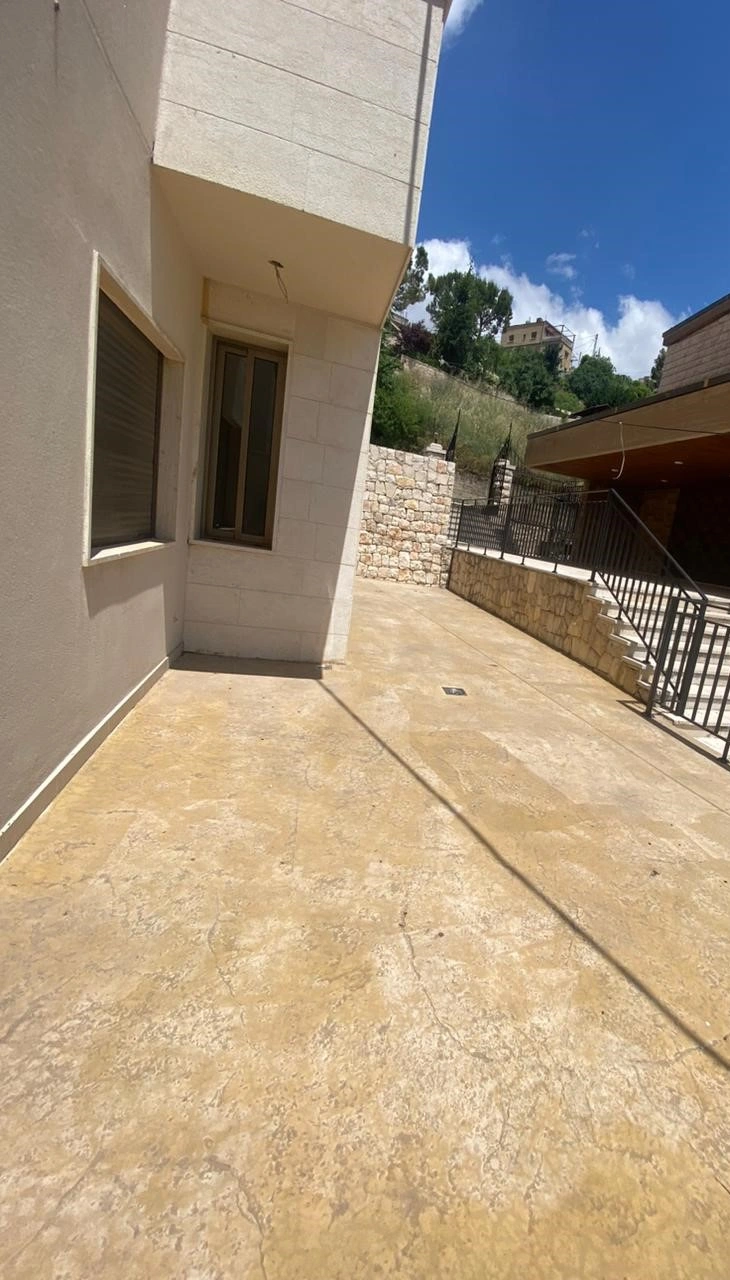 Zahle el midan uncompleted apartment for sale with terrace ref