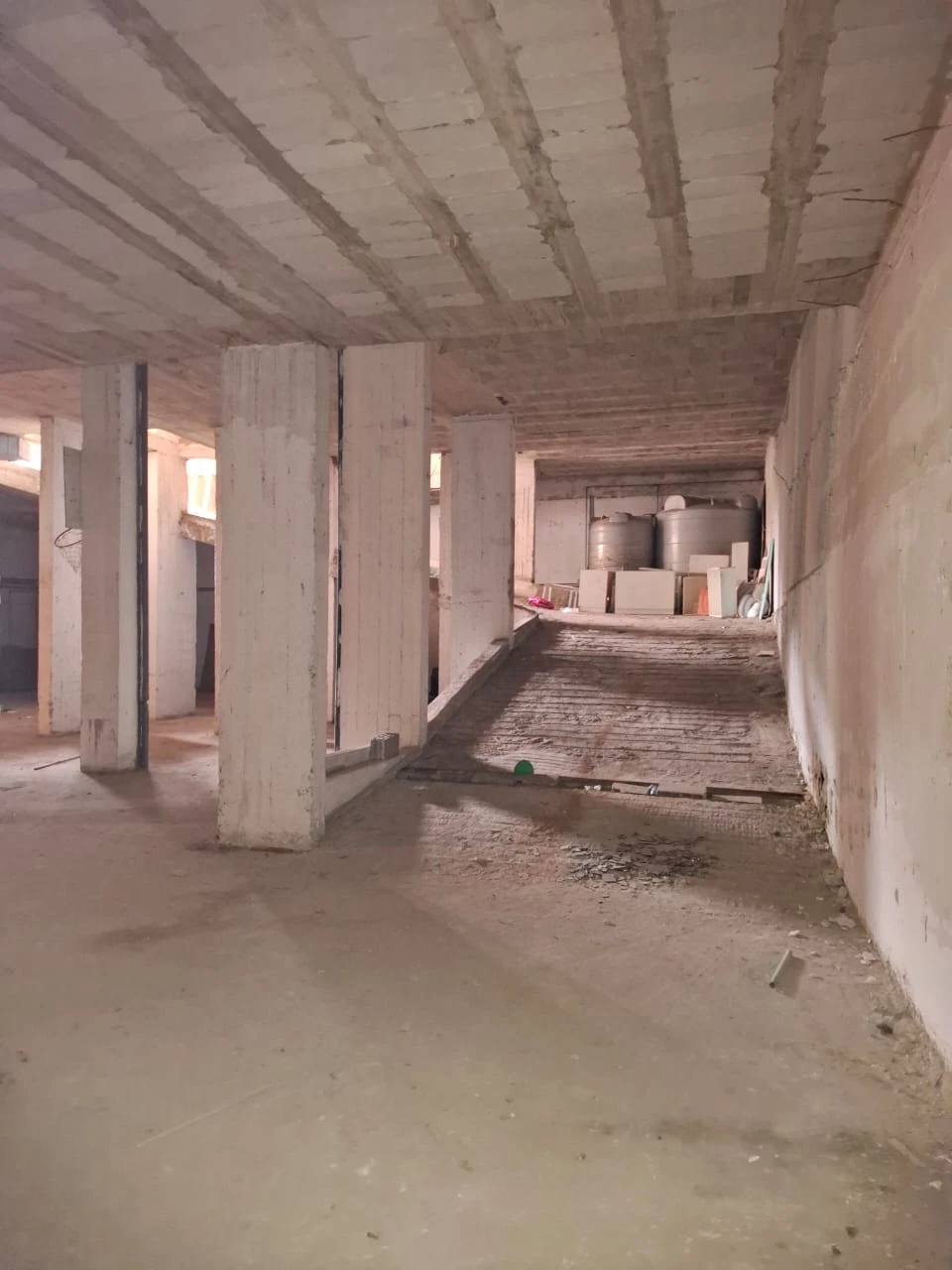 High ceiling depot for rent in mazraat yachoua – metn