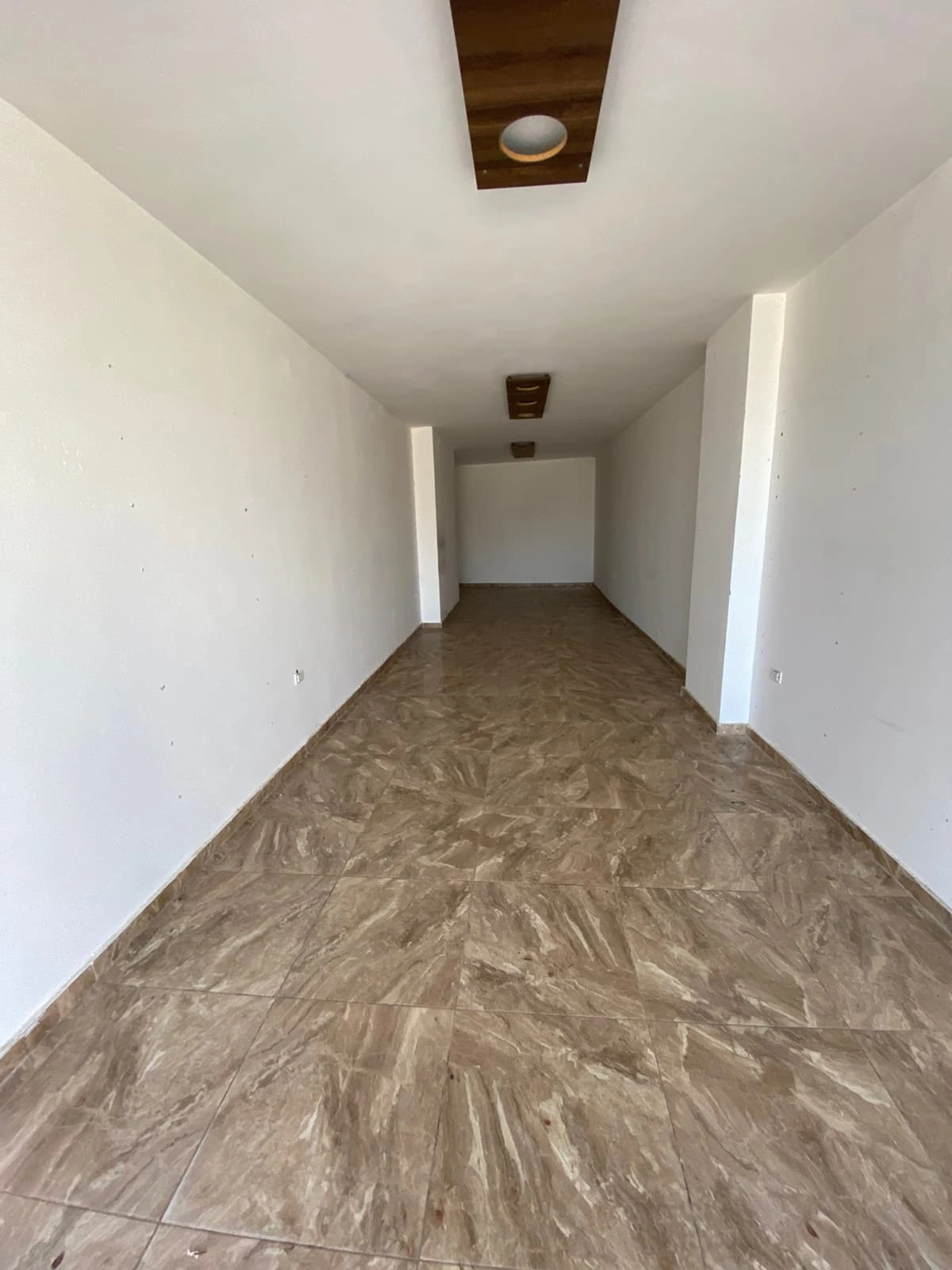 Zahle rassieh shop 50 sqm for rent with 50 sqm warehouse ref