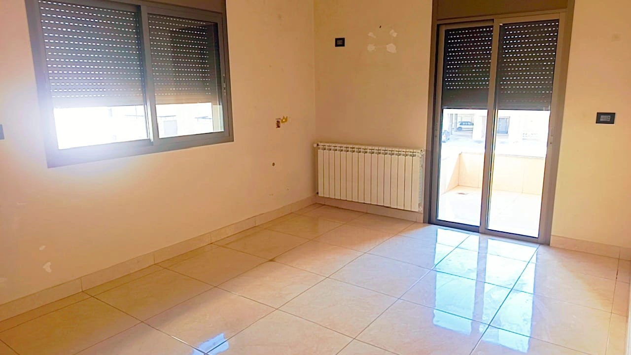 Spacious apartment 280 sqm for rent in haouch el omara stargate area
