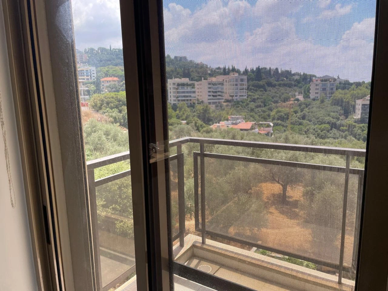 Baabda rihanieh apartment 235 sqm for sale in a nice building
