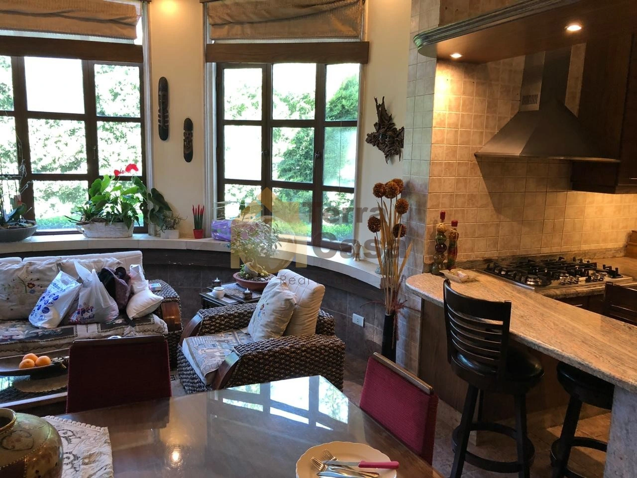 Villa for sale in zahle haouch el omara fully furnished and decorated .